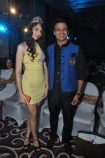 Vivek Oberoi at Samsung S4 launch by Reliance in Shangrilaa, Mumbai on 27th April 2013 (62).JPG